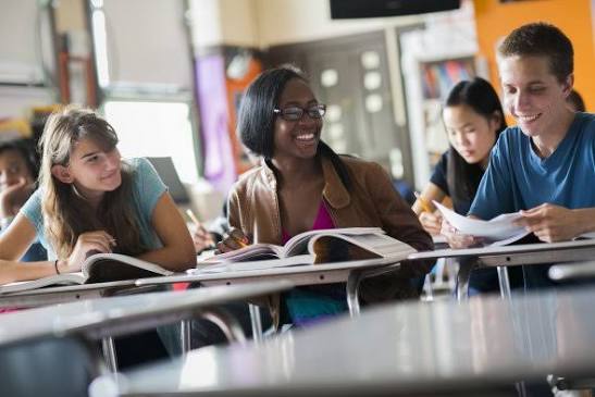 English for High School—Reading and Writing Rhetorically